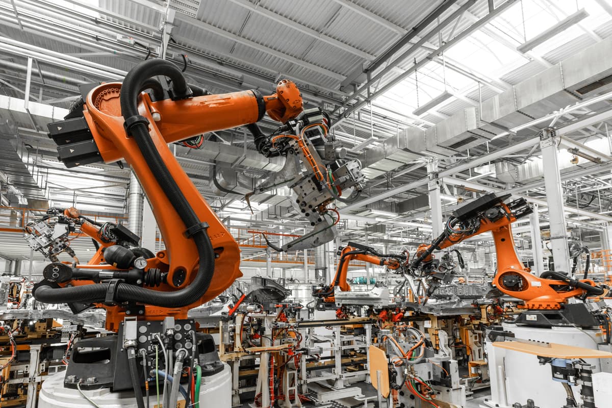 Automotive Manufacturing 4.0 - Detailed visualization of transform automotive production with smart manufacturing technologies